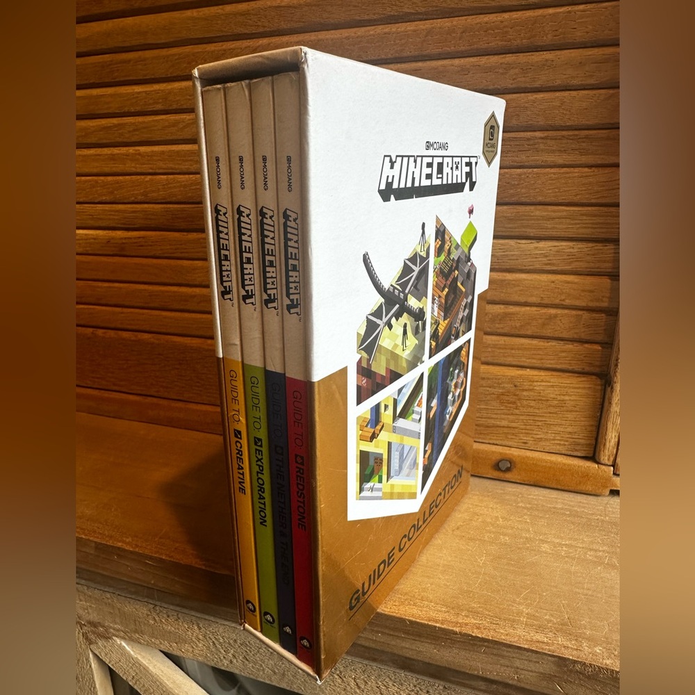 Minecraft Guide Collection Box Set - Picture 2 of 4